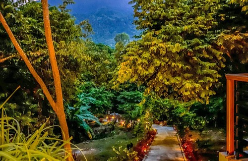Canaveral House | Luxury Modern Retreat Steps from fabulous Tayrona Park, 4bd house with AC & WiFi