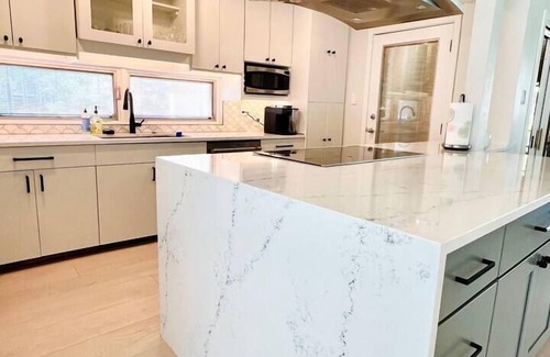 Oldsmar House | Luxury Modern Retreat I Spacious, Private & Serene