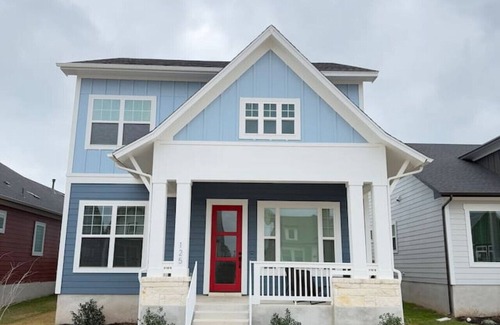 Bastrop House | “Luxury Modern Stay in Bastrop”