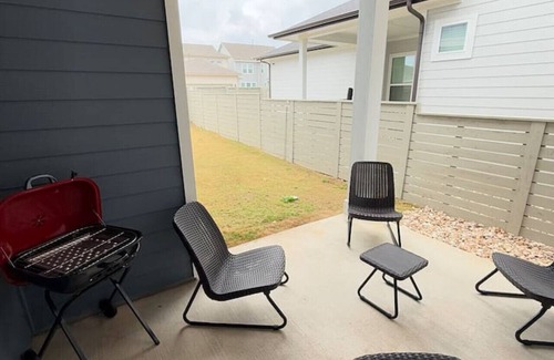 Bastrop House | “Luxury Modern Stay in Bastrop”