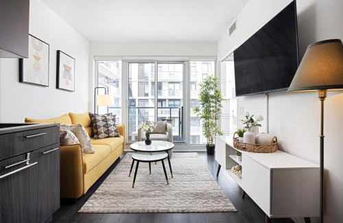 Garden District Apartment | Luxury & Modern Suite 5 Minutes from Eaton Center