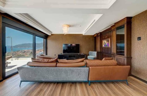 Tivat Villa | Luxury Modern Villa Joy with Pool