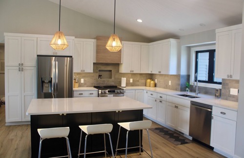 Hudsonville House | Luxury Monthly Furnished Home