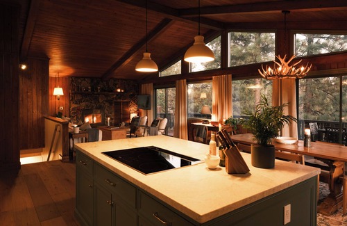 Whispering Forest Ski Chalet | Luxury Mountain Chalet in Big Bear with views!