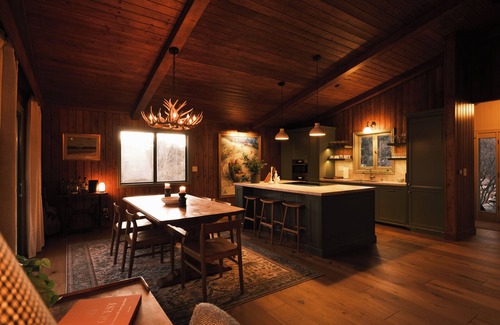 Whispering Forest Ski Chalet | Luxury Mountain Chalet in Big Bear with views!