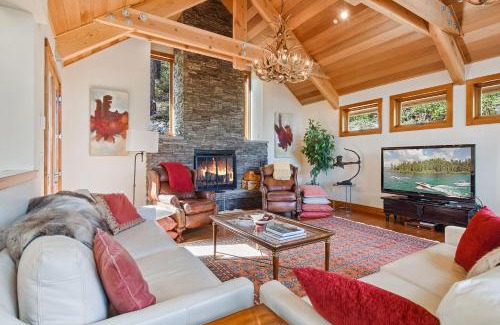 Lake Forest House | Luxury Mountain Chalet Deck w BBQ & Lake Views