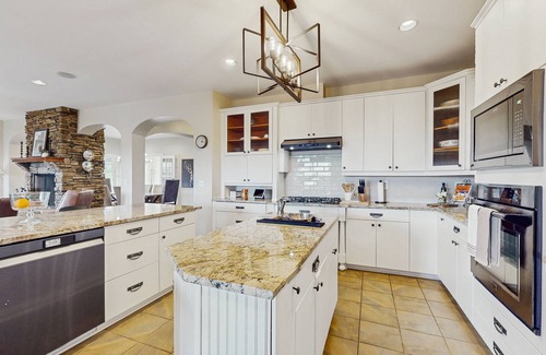 Talking Rock House | Luxury mountain compound with infinity pool, hot tub, fire pit & much more