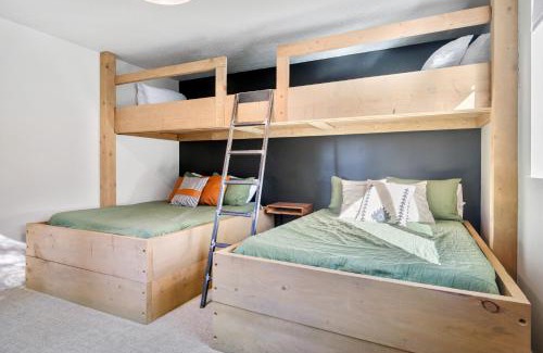 Philipsburg House | Luxury Mountain Escape W Panoramic Forest Views!