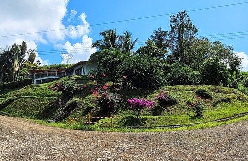 Chontales House | Luxury Mountain Home with Ocean and Rain Forest Views. Newly tiled pool!