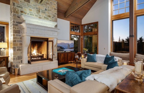 Cordillera House | Luxury Mountain Home + Hot Tub + Close to Golf/Nordic Skiing – Fortuna Lodge