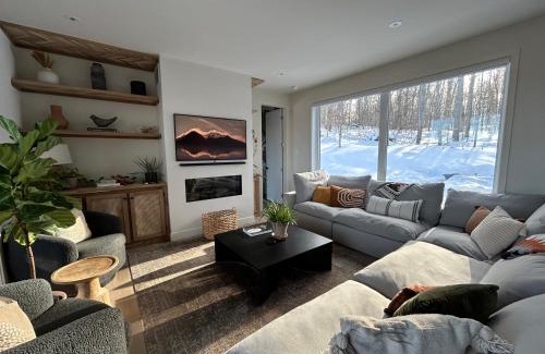 La Conception Ski Chalet | Luxury Mountain Retreat with Spa Near Mont Tremblant