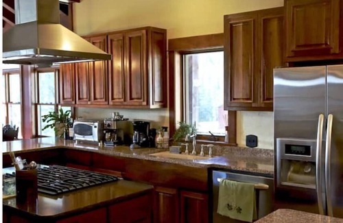 Cooke City-Silver Gate House | Luxury Mountain Retreat Cooke City