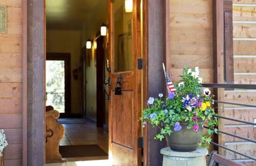 Cooke City-Silver Gate Villa | Luxury Mountain Retreat Cooke City