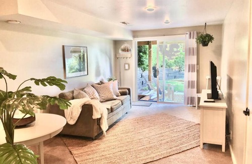 Holladay Apartment | Luxury Mountain Sanctuary