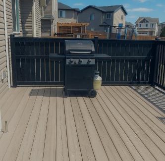 Airdrie Villa | Luxury Nest on 218