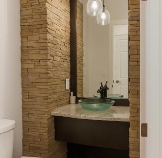Airdrie Villa | Luxury Nest on 218