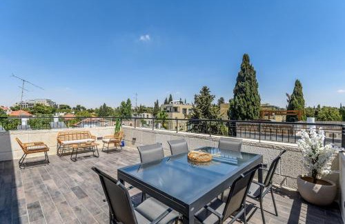 Emek Refaim Apartment | Luxury New 2BR at Emek Refaim