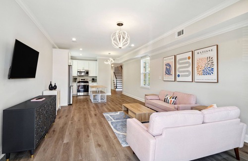 Mid-City House | Luxury NOLA Group House w/Parking, Balcony, King suite and 5 en-suite baths