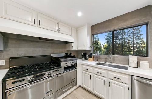 Incline Village House | Luxury North Lake Retreat lx81