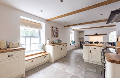 South Creake House | Luxury North Norfolk Retreat | Hot Tub & Games Room