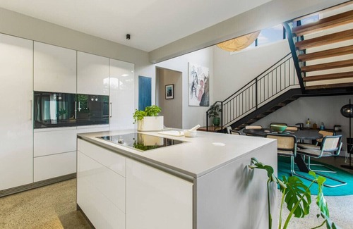 Grey Lynn House | Luxury Executive Family Home with Parking & Spa