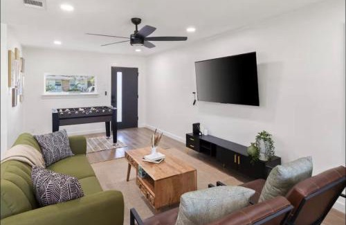Plano House | Luxury Oasis 4B 2B Jacuzzi Pet Friendly