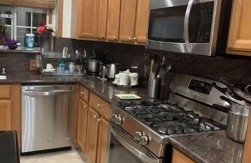 North Hills West House | Luxury Oasis Home w/Pool & Free Parking -6 Guests . Near CSUN