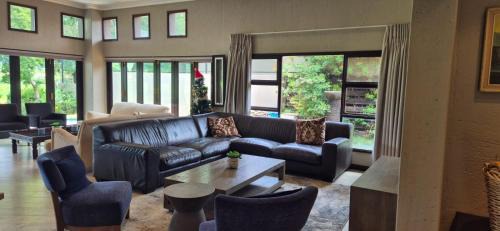 Hartbeespoort House | Luxury oasis retreat