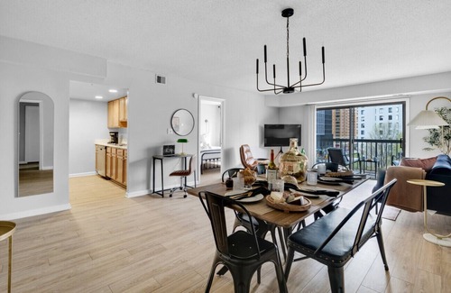 Crystal City Apartment | Luxury Oasis: Sleeps 7 | King Bed | Prime Location