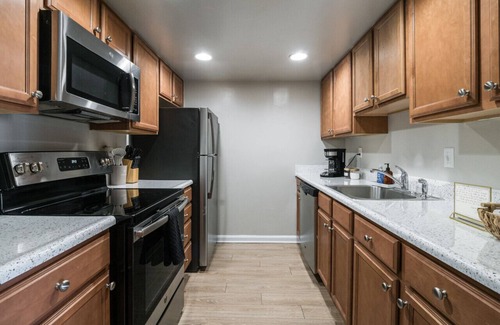 Crystal City Apartment | Luxury Oasis: Sleeps 7 | King Bed | Prime Location