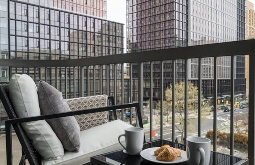 Crystal City Apartment | Luxury Oasis: Sleeps 7 | King Bed | Prime Location
