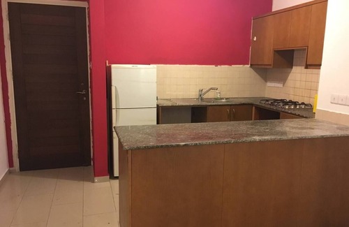 Tersefanou Apartment | Luxury oasis with garden near beach and airport