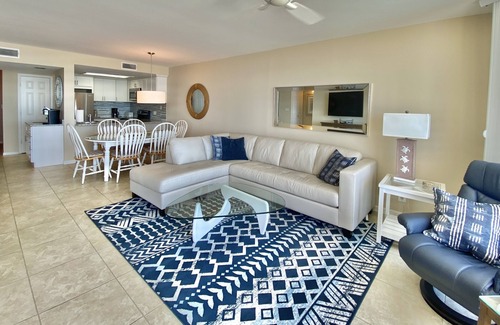 Garden City Condo | Luxury Ocean Front