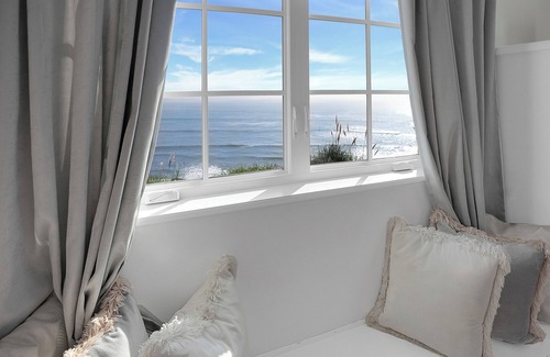 Capitola House | Luxury Ocean Front/Panoramic Views,Walk to Beach, Shops & Dining