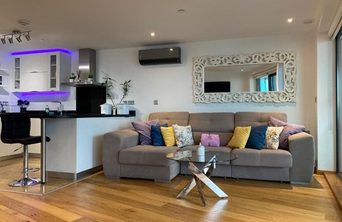 Gibraltar Apartment | Luxury Ocean Spa Plaza Private Large 1 bed apartment