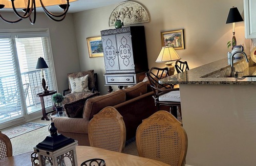 North Topsail Beach Condo | Luxury Oceanfront Villa Capriani/4 Pools/Hot Tub/Wifi/Unbeatable Views/3rd Floor
