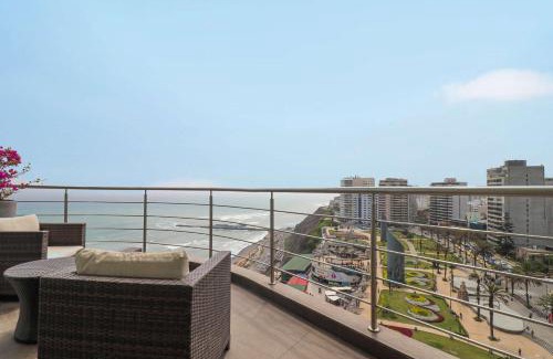Armendariz Apartment | Luxury Ocean View Penthouse with Pool in Miraflores
