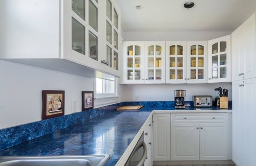 Tom Nevers House | LUXURY OCEANFRONT ESTATE! Private beach & heated pool & hot tub. Sleeps 12!