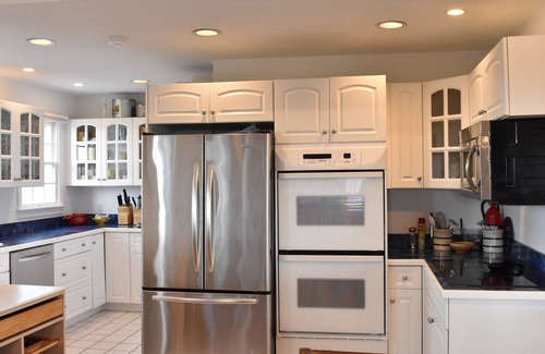 Tom Nevers House | LUXURY OCEANFRONT ESTATE! Private beach & heated pool & hot tub. Sleeps 12!