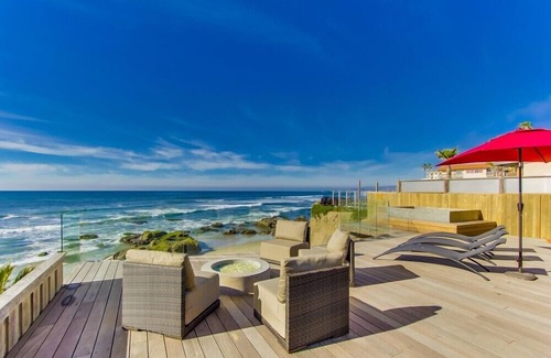 Ocean Beach Villa | LUXURY OCEANFRONT HOME-OVERLOOKING ACCESSIBLE GORGEOUS WHITE SAND BEACH