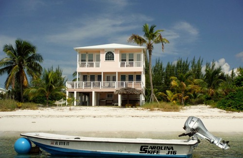 Cherokee House | Luxury Oceanfront with HOT TUB - BOAT, kayaks, paddleboards included -PARADISE!