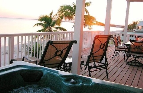 Cherokee House | Luxury Oceanfront with HOT TUB - BOAT, kayaks, paddleboards included -PARADISE!