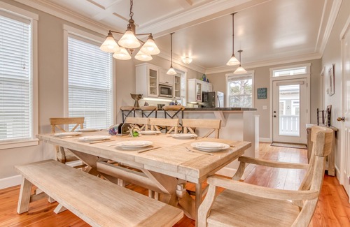 Lincoln Beach House | Luxury Oceanview Townhome Near Beach Access Has Third-Floor King Suite, Hot Tub!