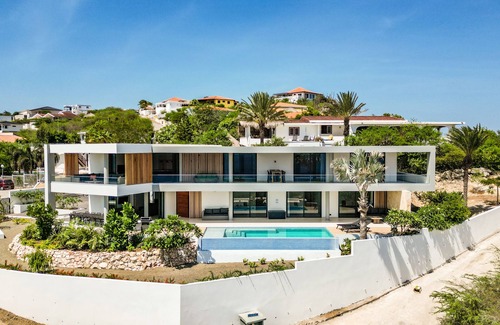 Bisento Villa | Luxury Oceanview Villa Cas Abou – Sleeps 12, Private Pool & Beach Access