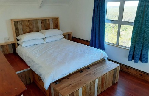 Berea House | Luxury off-grid, Eco Farmstay, a stones throw from East London