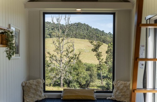 Joadja Cabin | Luxury Off-Grid Tiny House in the beautiful Southern Highlands