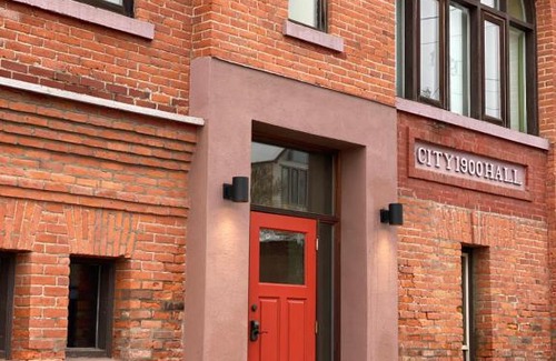 Rossland Apartment | luxury Old Firehall Suites Rossland BC