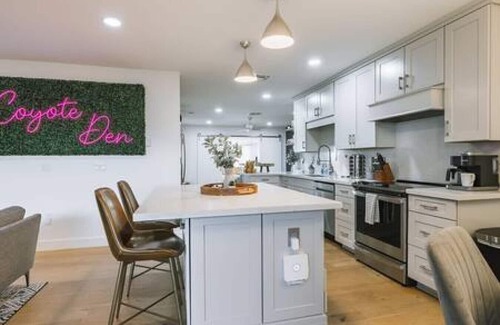 Village Grove House | Luxury Old Town Scottsdale Oasis Heated Pool