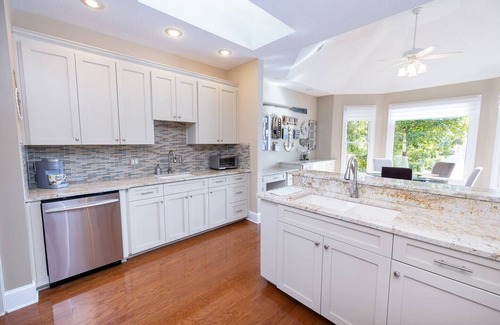 Seneca House | Luxury on Lake Keowee w/Dock
