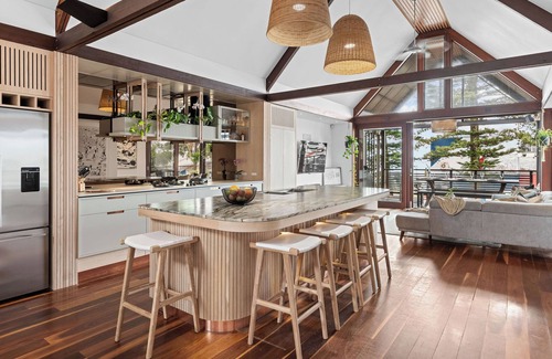 Byron Bay Apartment | Luxury On The Bay - 2 x Apartments With Ocean Views